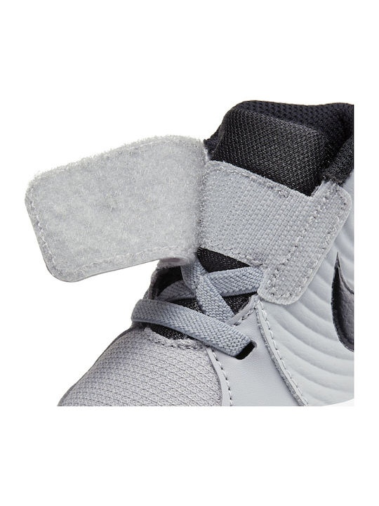 Team Hustle D 9 Kids Sports Shoes Basketball Grey