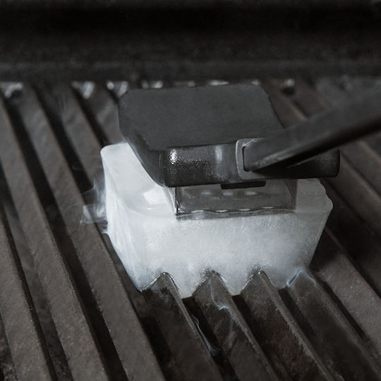 Broil King BBQ Cleaning Brush with Ice