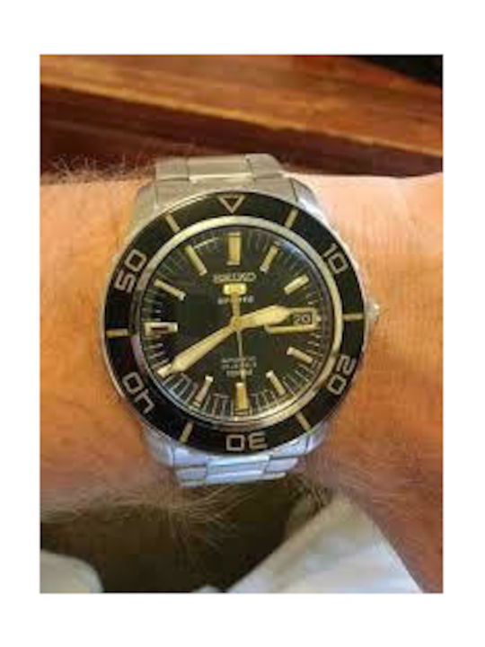 Seiko 5 Sports Ανδρικό Ρολόι 42mm Μπαταρίας με Ασημί Μεταλλικό Μπρασελέ