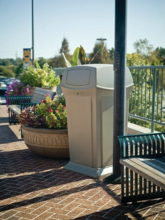Rubbermaid Ranger Plastic Waste Bin 170lt Beige
