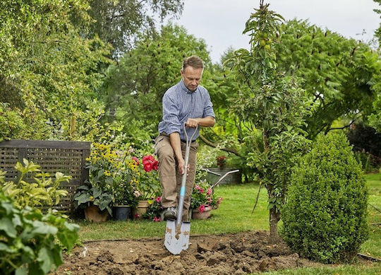 Gardena Natureline Плоска лопата с Дървена Дръжка 117см
