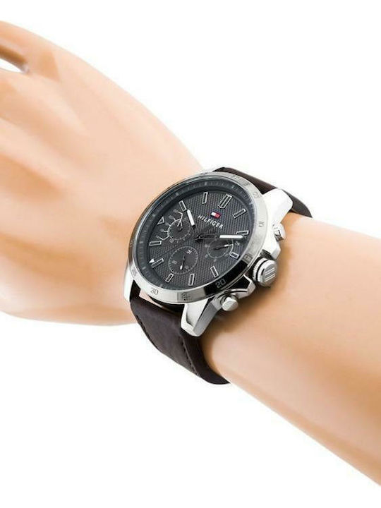 Tommy Hilfiger Decker Ανδρικό Ρολόι 46mm Χρονογράφος Μπαταρίας με Καφέ Δερμάτινο Λουράκι