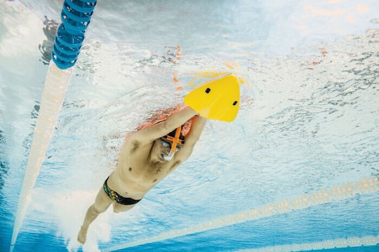 Finis Σανίδα Κολύμβησης 29x33εκ. Κίτρινη Aligment Kickboard
