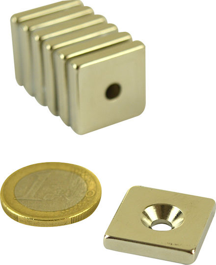 Magnet with holes Pinch for screw 20 X 20 X 4 mm 4,5 mm hole Attractive force 7,5 kg