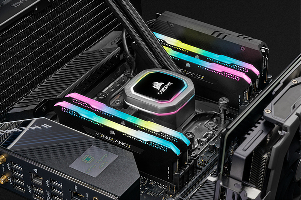 Corsair Vengeance RGB Pro SL 32GB DDR4 RAM cu 2 module (2x16GB) și