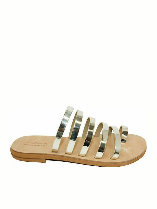 Women's leather sandal in gold color