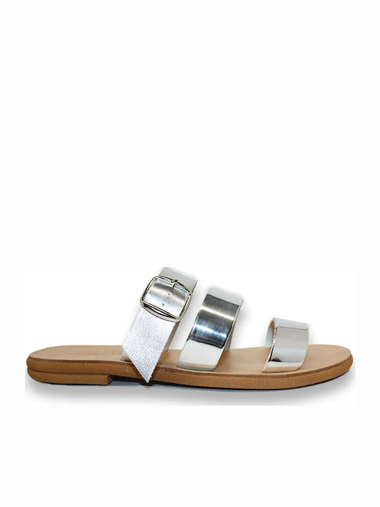 Women's leather sandal in silver color