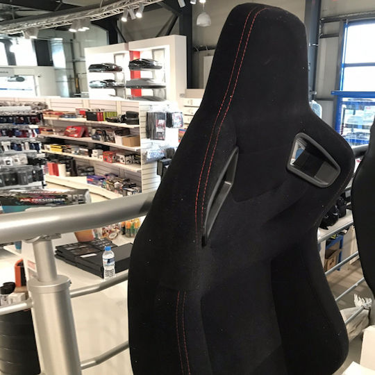 Carner R8 Καθίσματα Bucket Υφασμάτινα Μαύρο με Κόκκινες Ραφές 2τμχ