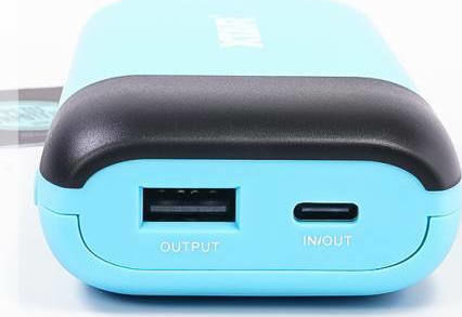 XTAR PB2S USB Charger 2 Batteries Li-ion Size 18650/21700 in Blue color