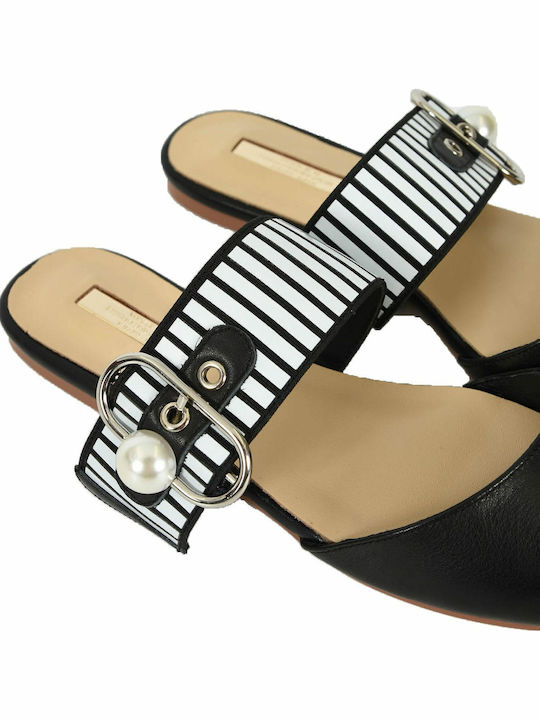 Flat Mules in Black Color