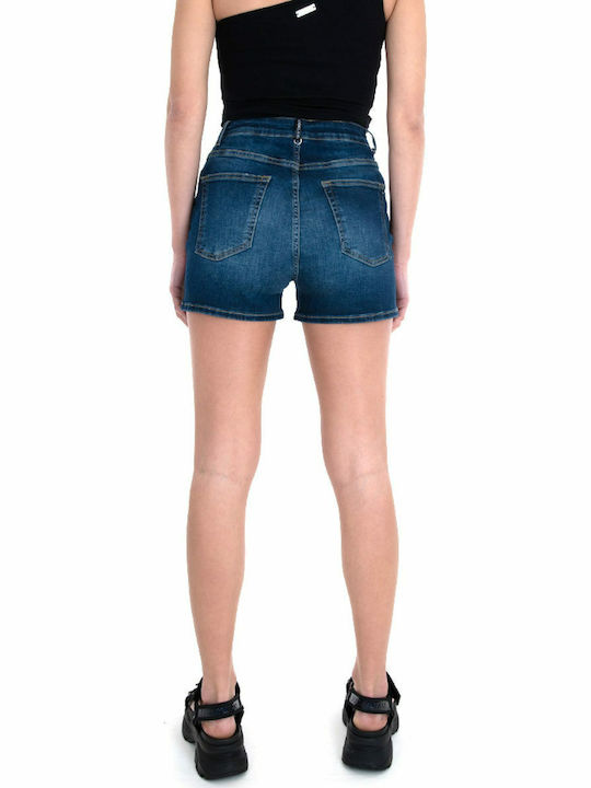 Kendall + Kylie Kendall + Kylie