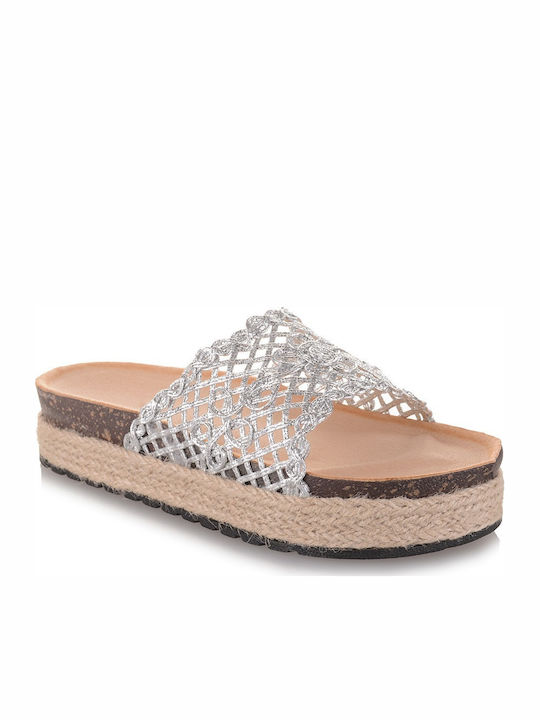 Famous Shoes Women's Flat Sandals Flatforms in Silver Color