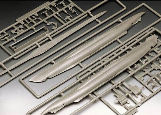 Revell Type VII C/4 German Modeling Figure Submarine 35 Pieces in Scale 1:350