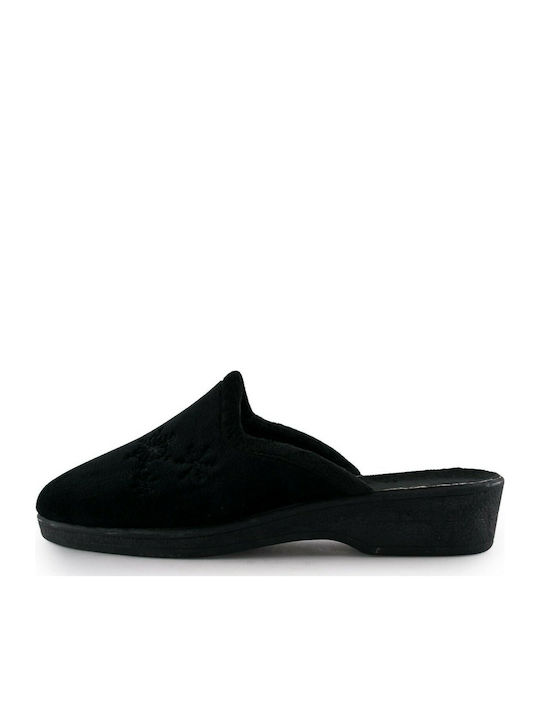Adam's Shoes Women's Slipper In Black Colour