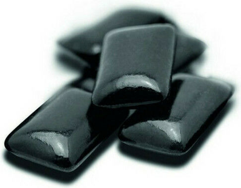 Curaprox 12 Kaugummi Black is White Aktivkohle mit Geschmack Zitrone - Minze Ohne Zuckerzusatz 17gr