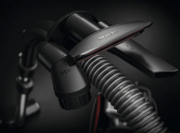 Miele Boost CX1 PowerLine Aspirator 890W cu bol 1lt Albă