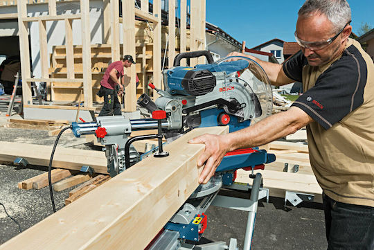 Bosch GCM 12 SDE Professional Kapp- und Gehrungssäge Elektrisch 1800W Schiebesäge Scheibendurchmesser 305mm