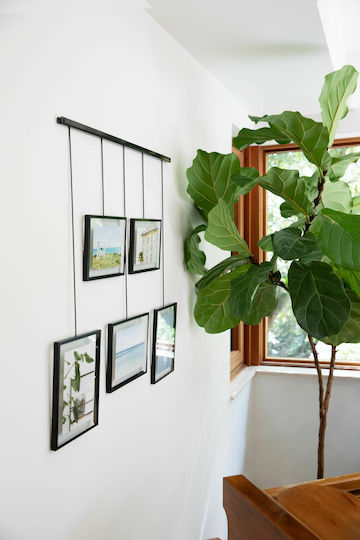 Umbra Exhibit Wall-Mounted Multi 5 Photos Metallic With Black Frame