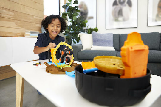 Hot Wheels Monster Trucks Pistă Super Roată Pistă 1:64 Monster Truck pentru 4+ Ani