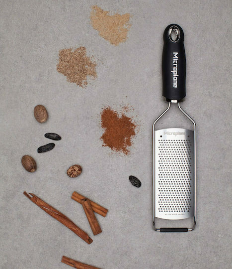 Microplane Gourmet Răzătoare Pentru Fructe Și Legume Din Oțel Inoxidabil Negru 31.2x7.5x3cm