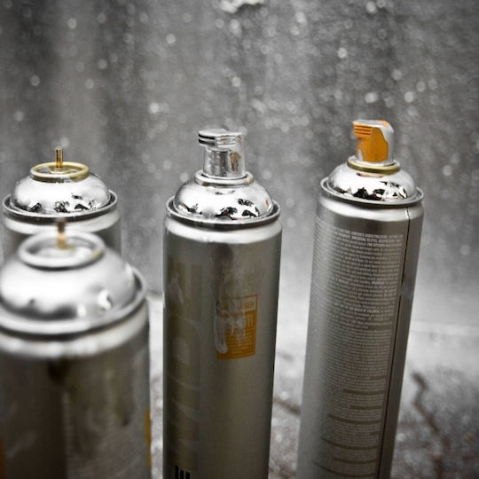 Montana Cans Spray Farbe Ultra Wide mit Satin,σατεν Effekt Silberchrom 750ml