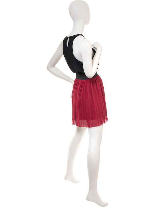 Toi&Moi Pleated High Waist Mini Skirt with Tulle in Burgundy color