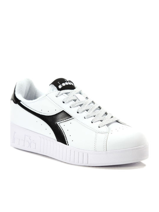 Diadora