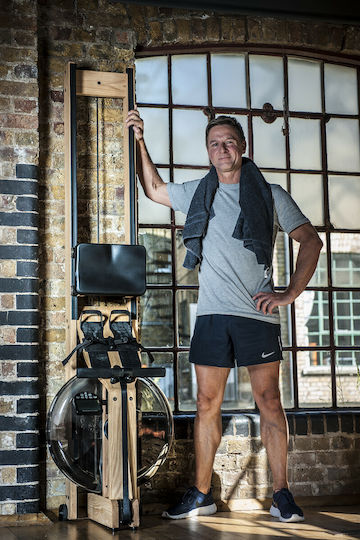Waterrower Oak S4 Profesională de vâslit pentru utilizatorii cu greutatea maximă de 150kg