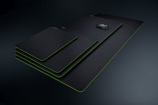 Razer Gigantus V2 Gaming Mouse Pad 3XL 1200mm Black RZ02-03330500-R3M1