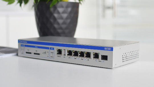 Teltonika RUTXR1 v2 Ασύρματο 4G Router με 4 Θύρες Gigabit