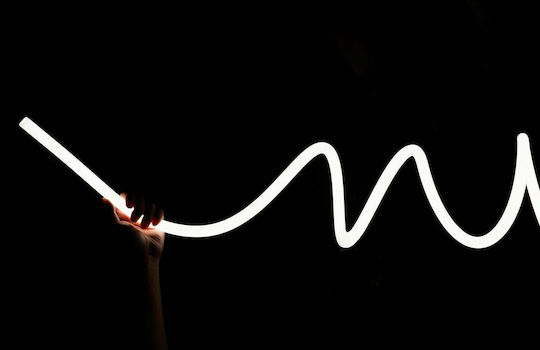 GloboStar Wasserdicht LED-Streifen 220V Warmes Weiß Licht 1m Neon Flex mit Netzteil