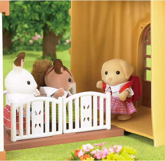 Epoch Toys Country Tree School Sylvanian Families για 3+ Ετών 30εκ. (Διάφορα Σχέδια)