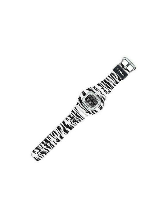 Casio Digital Watch Chronograph with Metal Bracelet