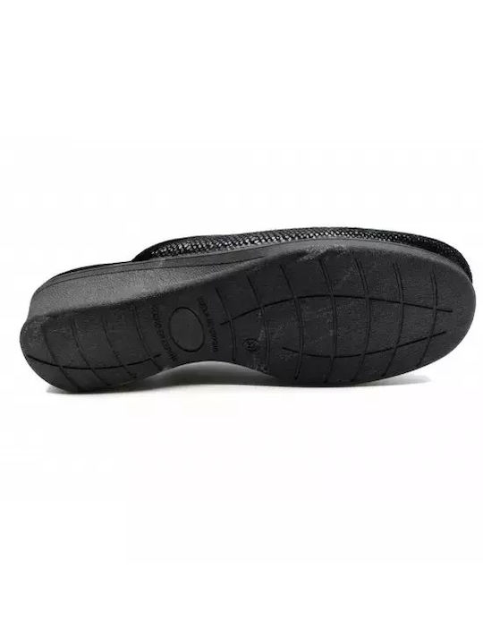 Adam's Shoes Winter Women's Slippers in Black color