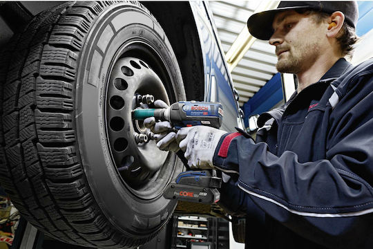 Bosch GDS 18V-300 Brushless Impact Wrench Battery 18V Solo with Socket 1/2"