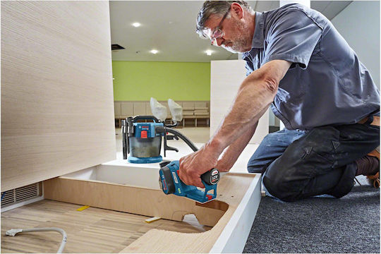 Bosch GHO 12V-20 Professional Rabota 12V Solo cu Sistem de Aspirație