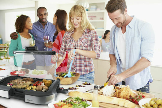 Steba Tabletop Electric Grill Smooth and Ribbed Plate 2200W with Lid and Adjustable Thermostat 40cmx29cmcm