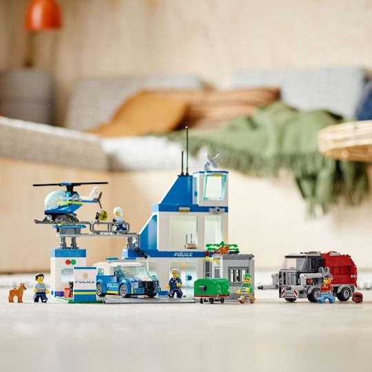 LEGO Lego Stadt Polizeistation Für Über 6-Jährige 668Stücke