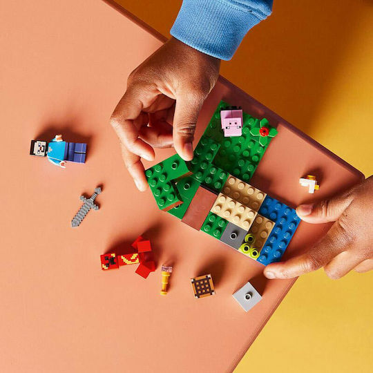 LEGO Minecraft The Creeper Ambush pentru 7+ Ani
