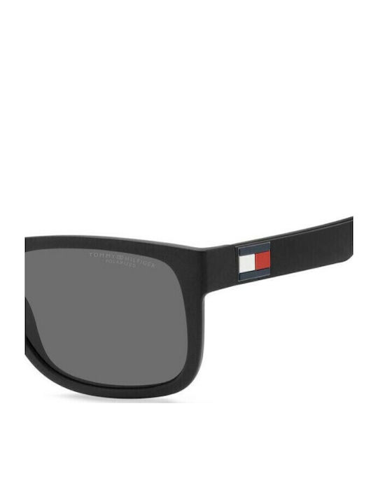 Tommy Hilfiger Men's Sunglasses with Black Plastic Frame and Black Polarized Lens TH1556/S 003/M9