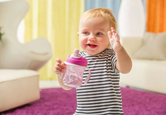 Chicco Training Cup Educational Sippy Cup Plastic with Handles Pink Polar Bear for 6m+m+ 200ml