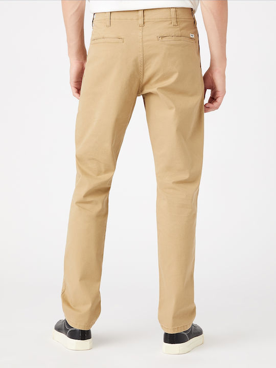 Wrangler Men's Trousers Chino in Loose Fit Beige