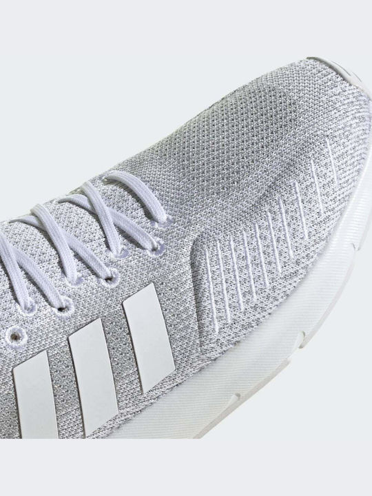 Swift Run 22 Sneakers Cloud White / Grey Two / Core Black