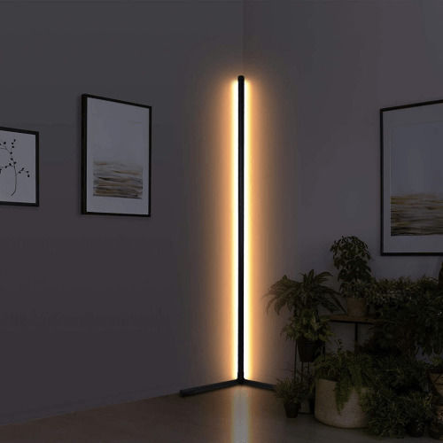 Elvhx LED Stehlampe H140cm. Schwarz