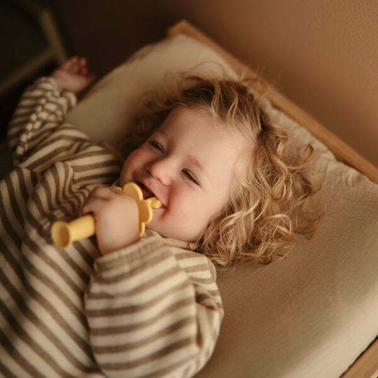 Mushie Baby Toothbrush for 0m+ Shifting Sand
