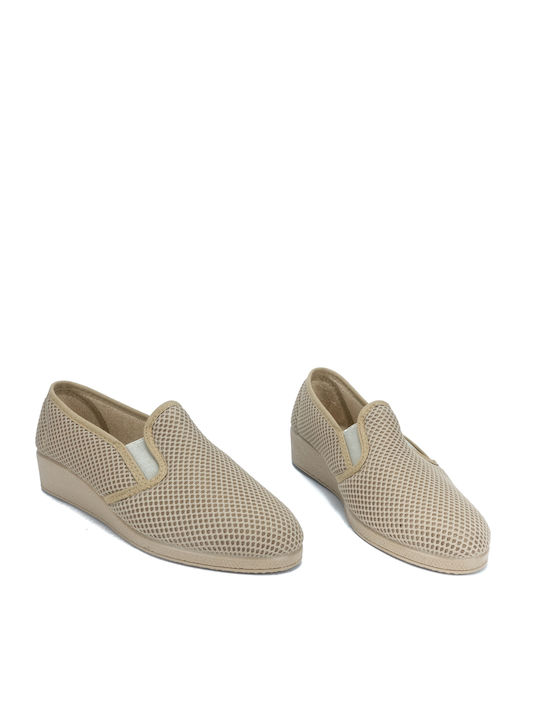 Dicas Closed-Back Women's Slippers In Beige Colour