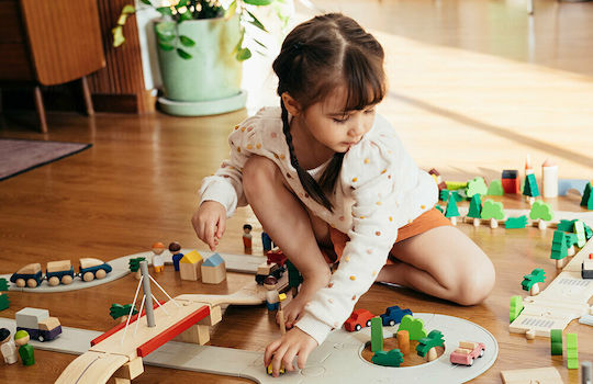 Plan Toys Αυτοκινητάκι για 3+ Ετών