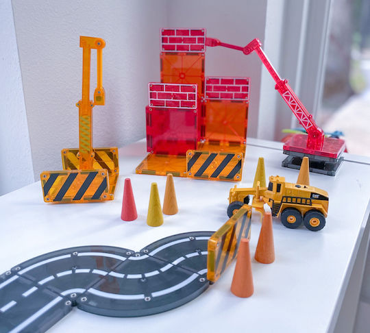 Magna-Tiles Magnetic Construction Toy Builder for Children 3+ Years
