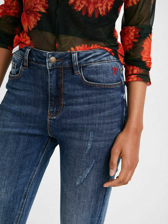 Blugi de damă cu croială skinny