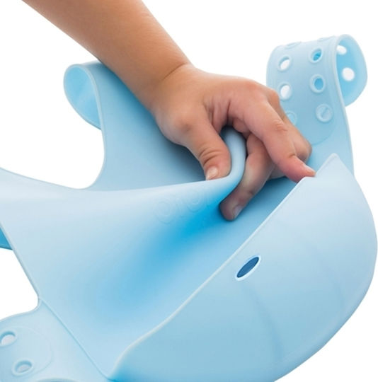 Minikoioi Αδιάβροχη Σαλιάρα Σιλικόνης με Κουμπί OiOi Light Blue